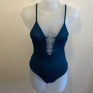 Green FashionNova bodysuit